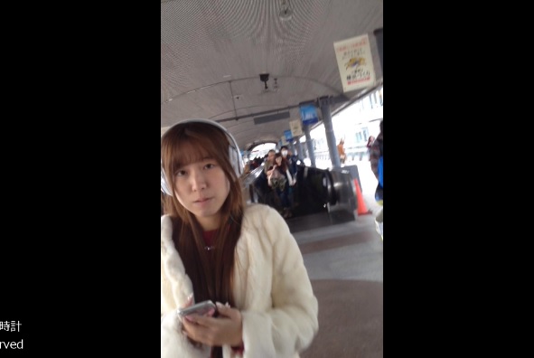 secretly filming Korean girls' skirt at the train